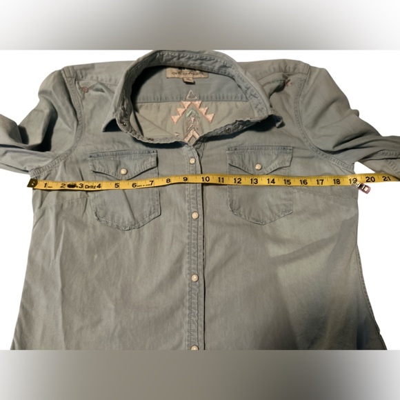 Ryan Michaels lightweight chambray denim shirt with southwest pattern size M - Picture 5 of 7